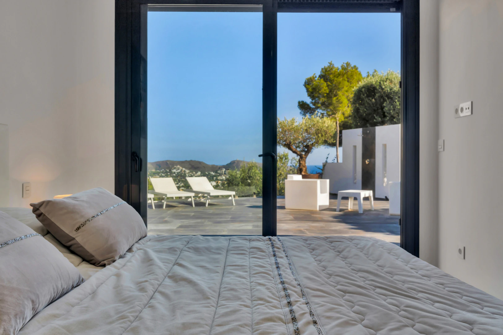 Impactante villa con vistas panorámicas al mar cerca de moraira