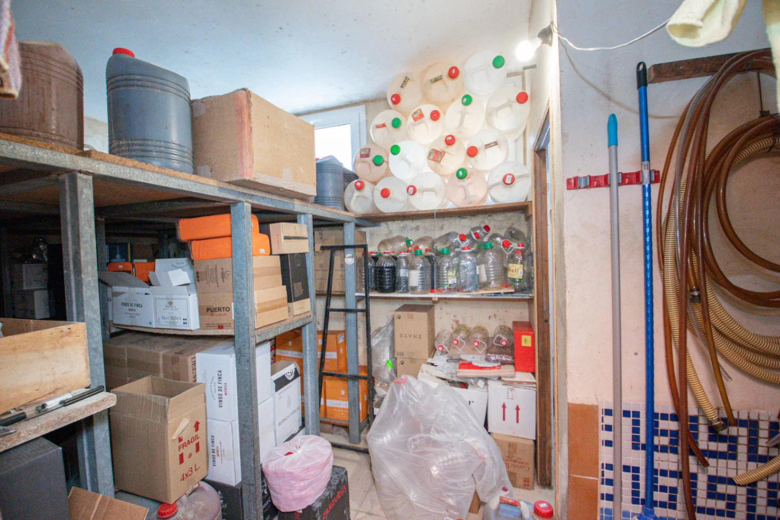 Bodega en venta en Moraira en una ubicación privilegiada.