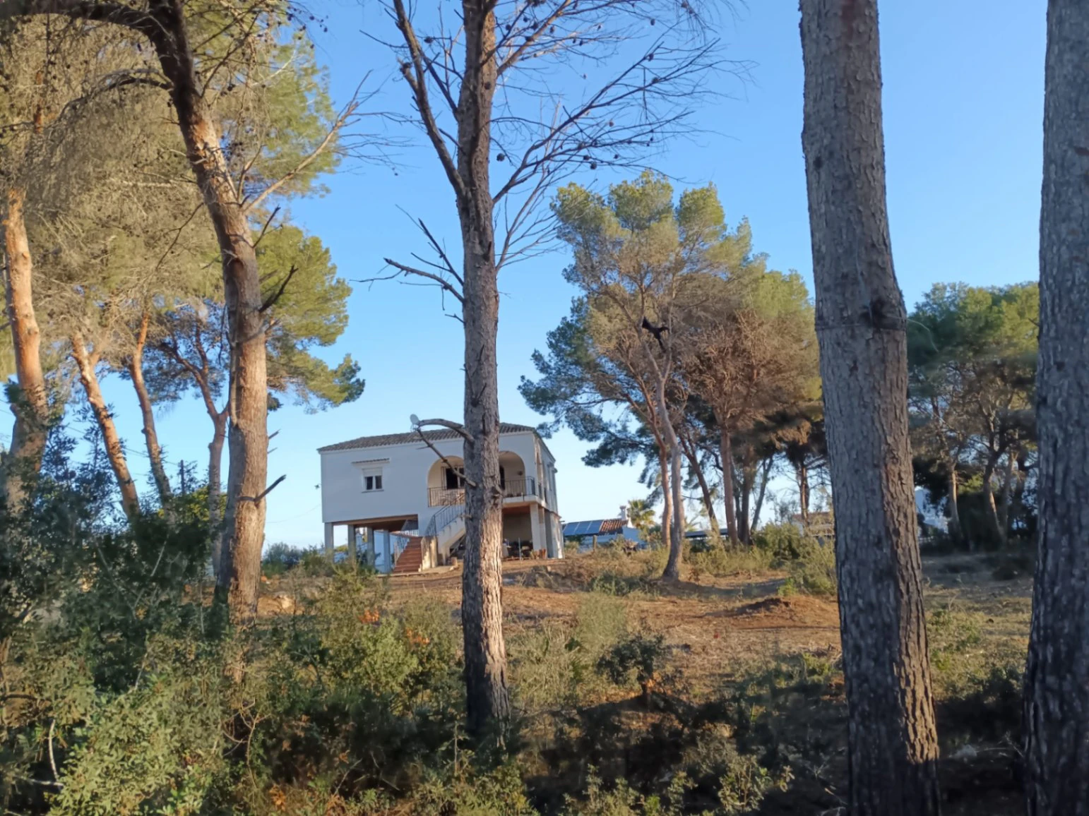 Parcela en Moraira con posibilidad de construir 3 villas