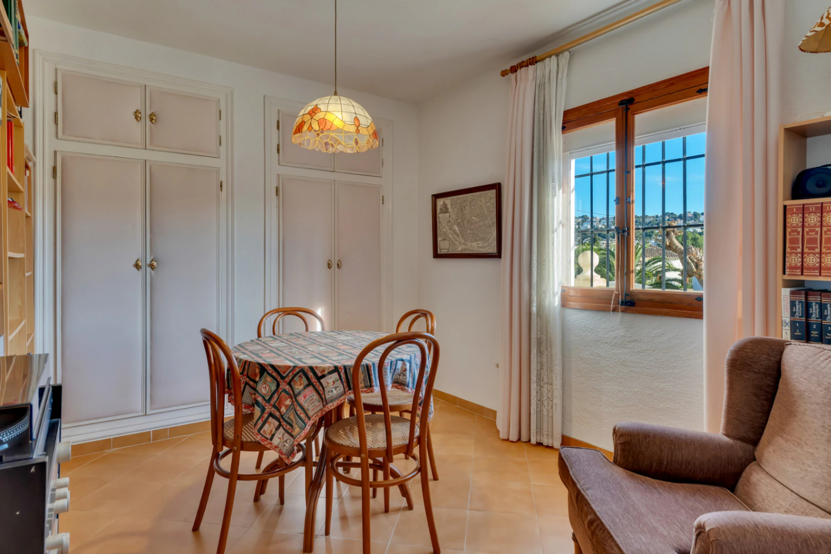 Mediterranean-style villa with stunning views in a quiet area next to Tosalet, Javea.