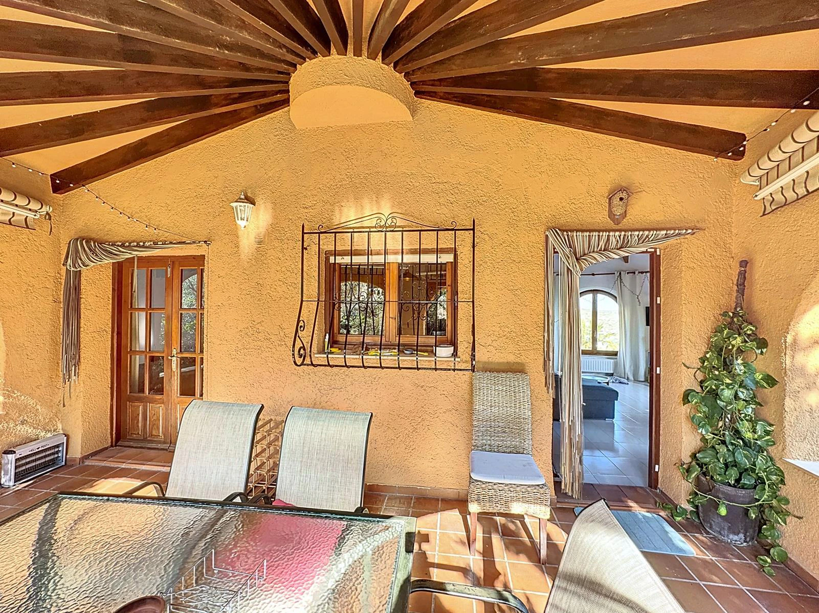 Cumbre del Sol villa with private pool and sea views