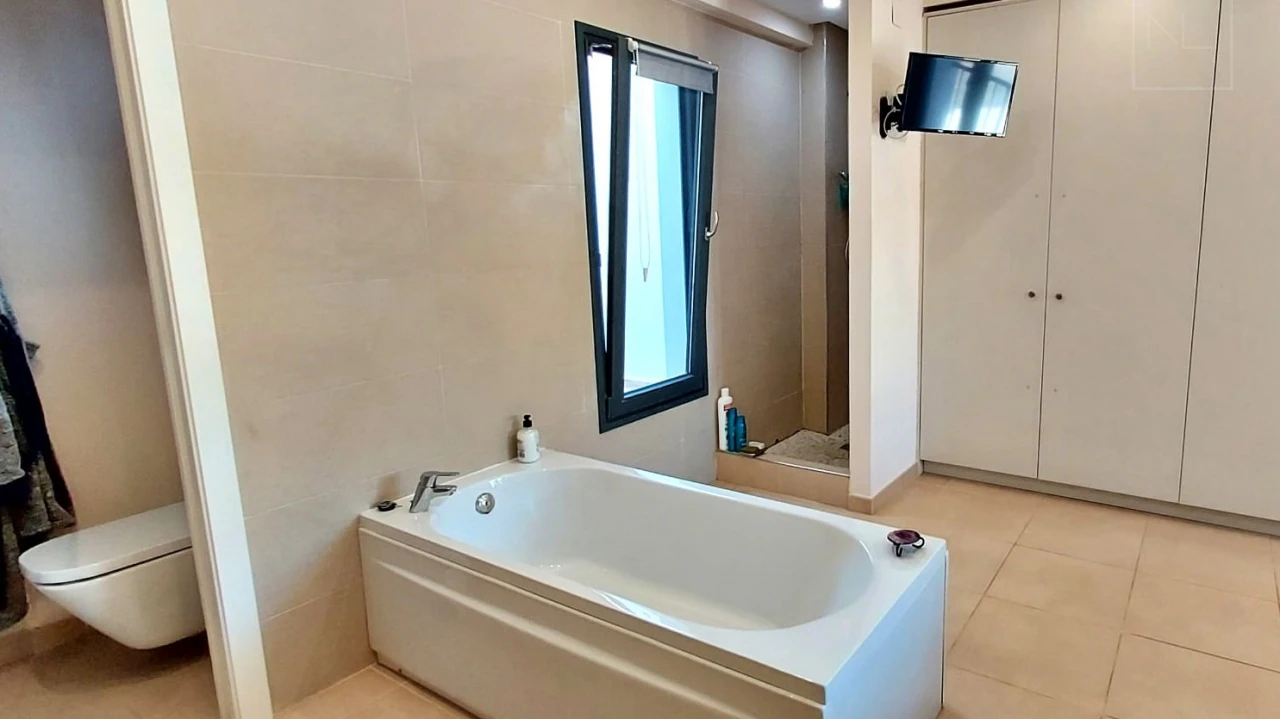 Large Townhouse For Sale in Javea