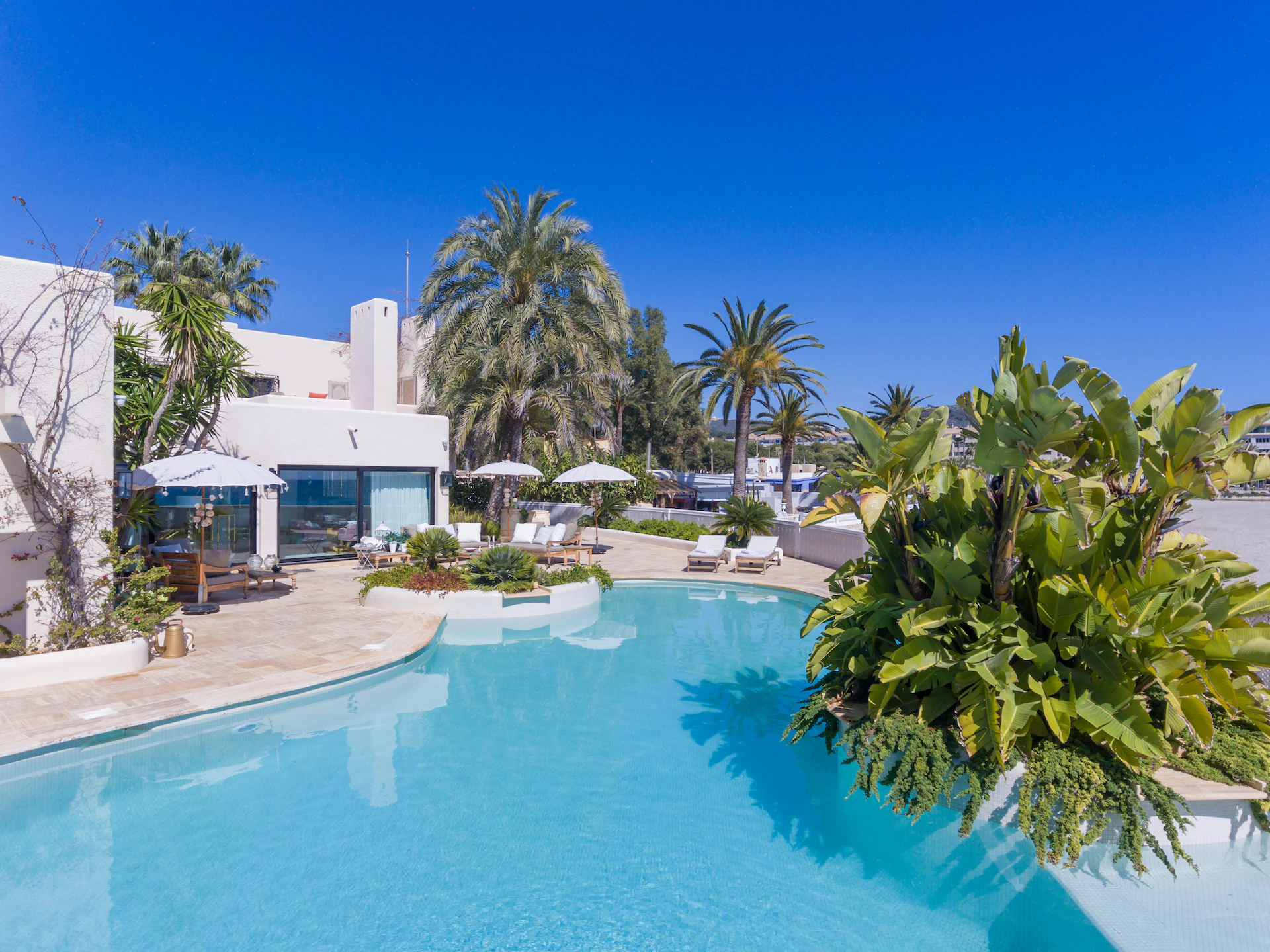 Unique Impressive Luxury Villa Beach House