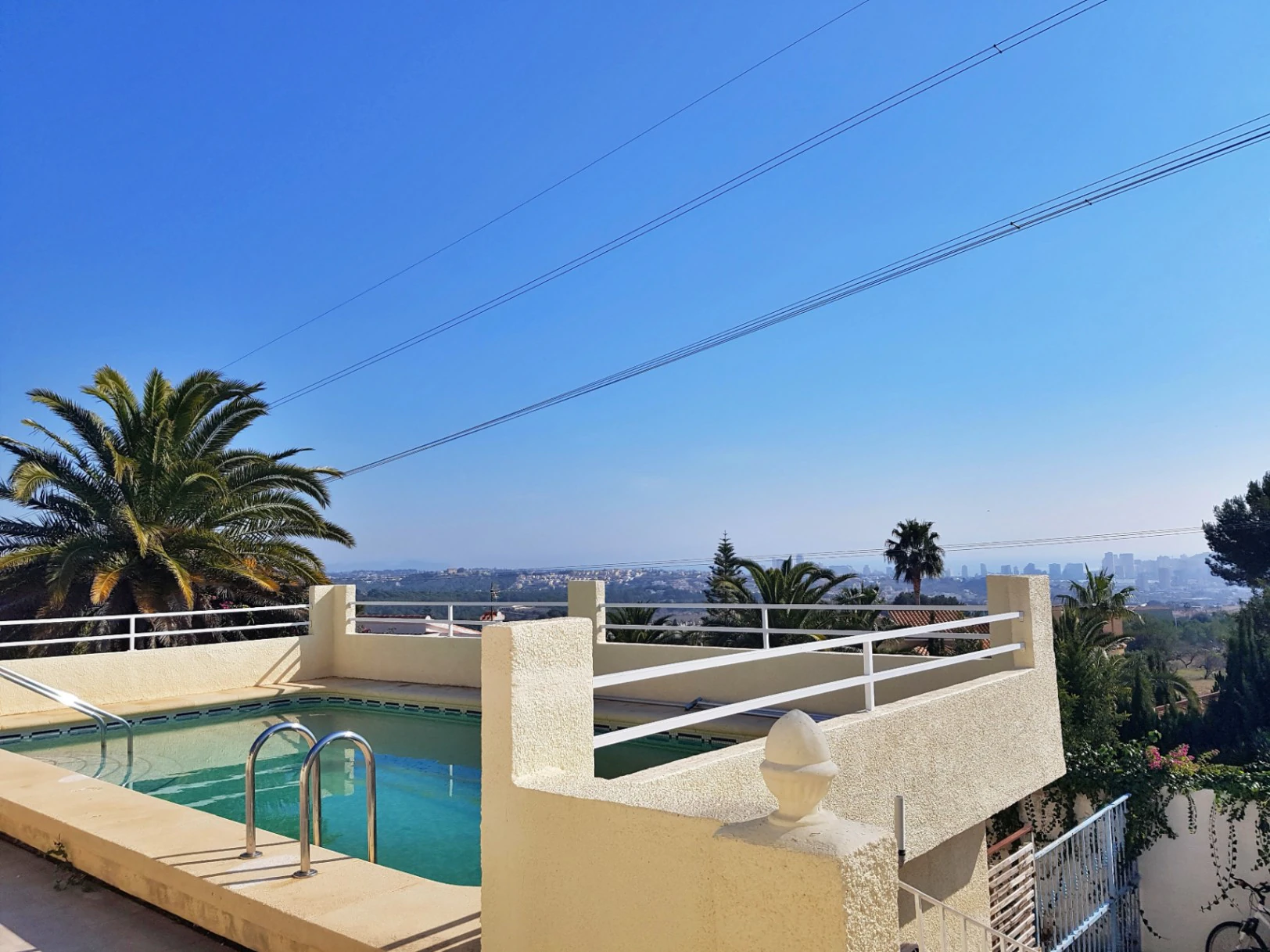 Villa individuelle sur grand terrain à vendre à Calpe