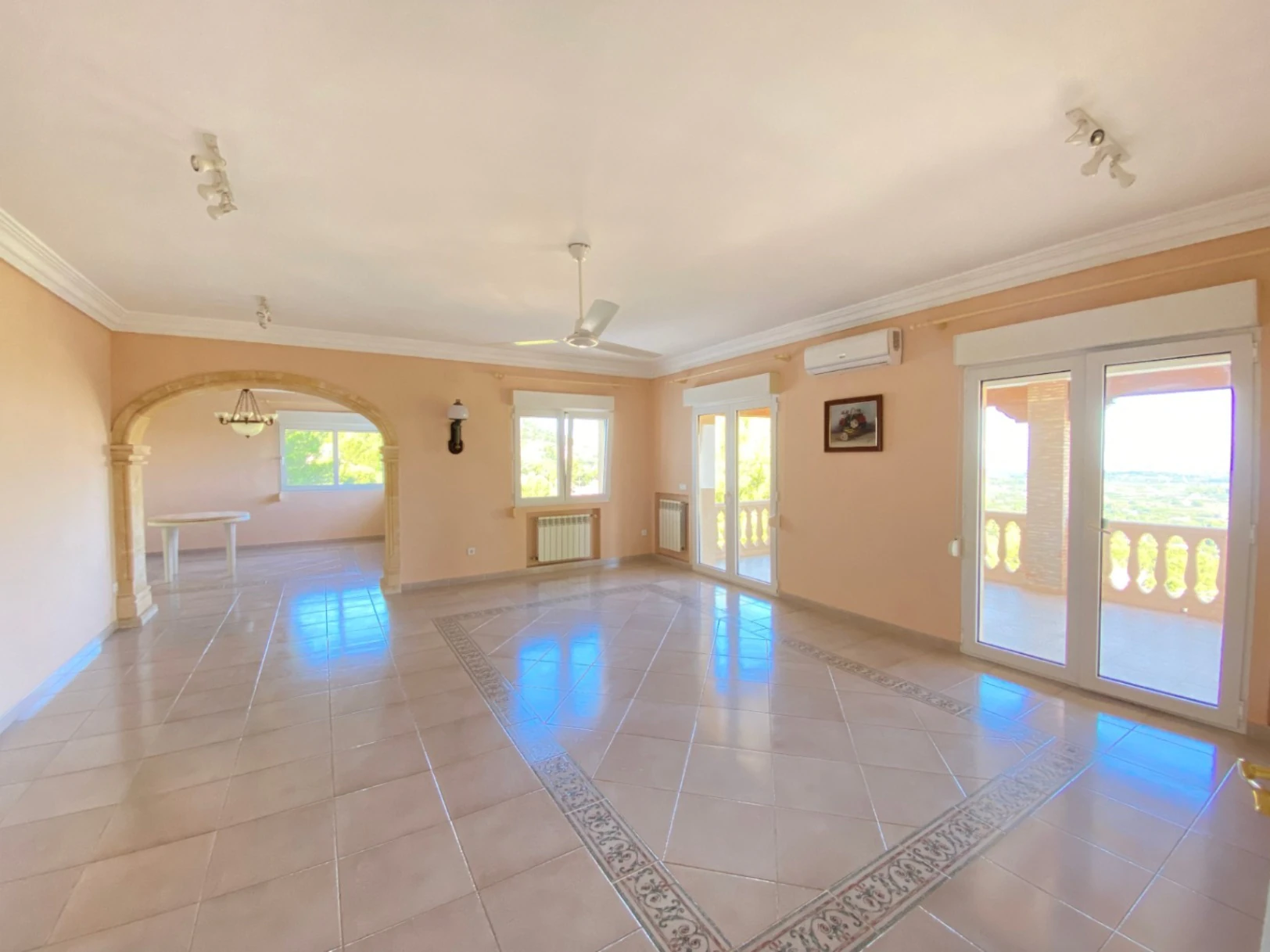 VILLA TE KOOP IN LA SELLA