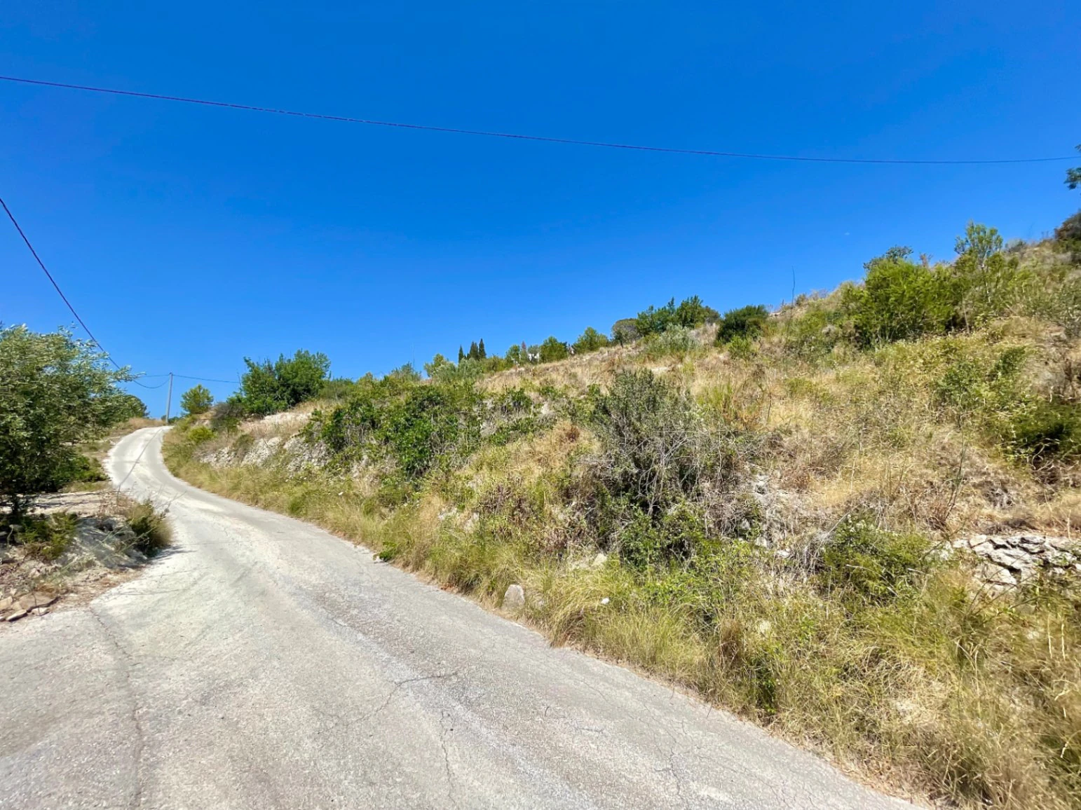 PLOT WITH PROJECT AND LICENSE IN BENISSA