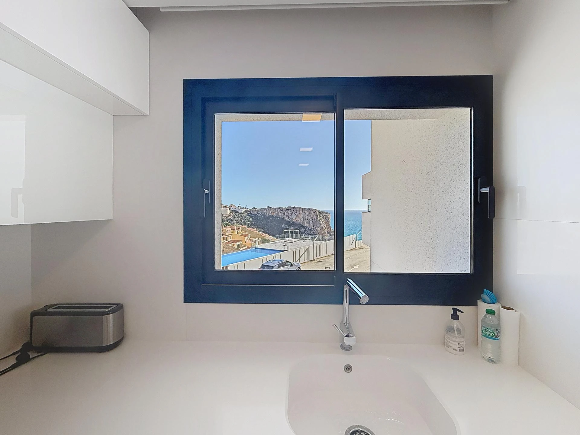 Cumbre del Sol luxe modern penthouse met uitzicht op de kliffen en de zee