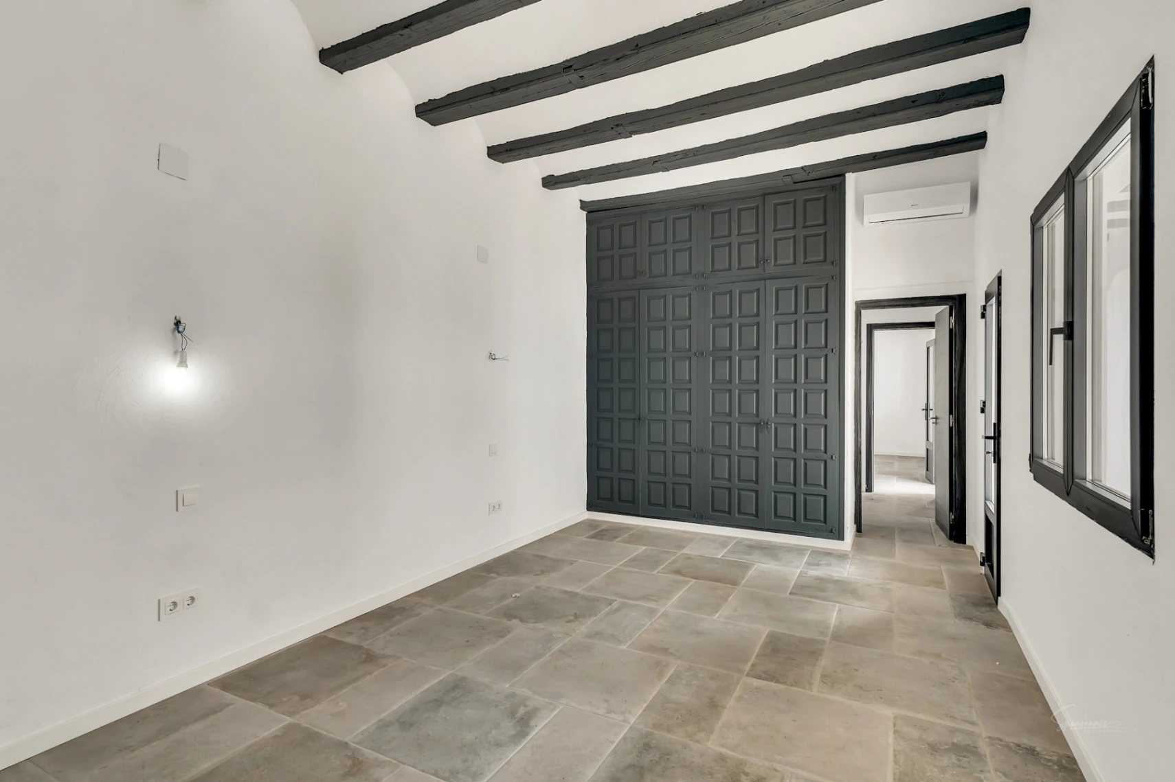 Beautiful Andalusian style finca built on a large plot