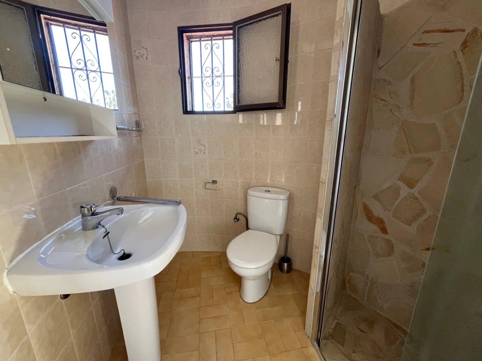 Chalet zu verkaufen mit 3 Schlafzimmern in Els Poblets, Alicante