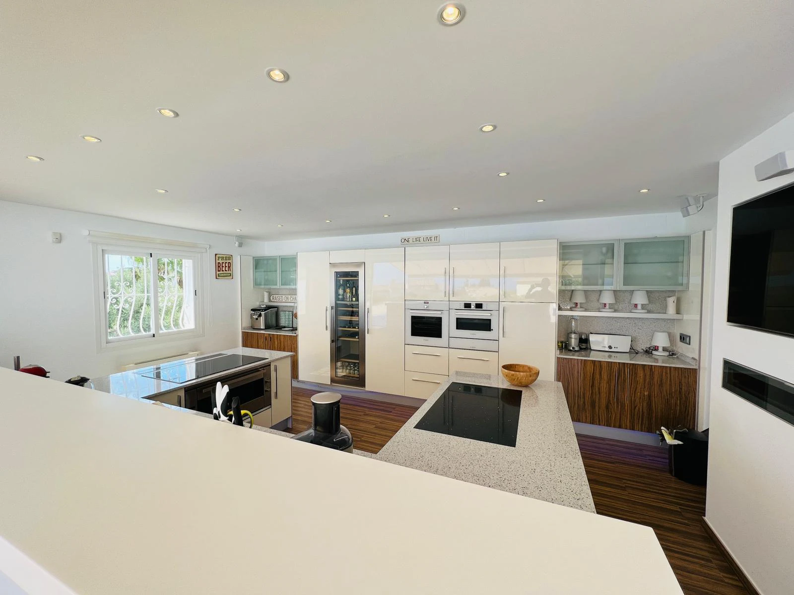 Prachtige luxe villa met uitzicht op zee