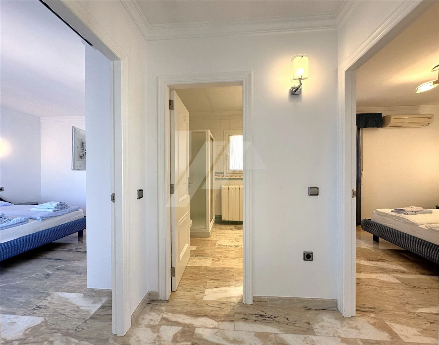 Uitzonderlijke villa te koop met uitzicht op zee in Moraira.