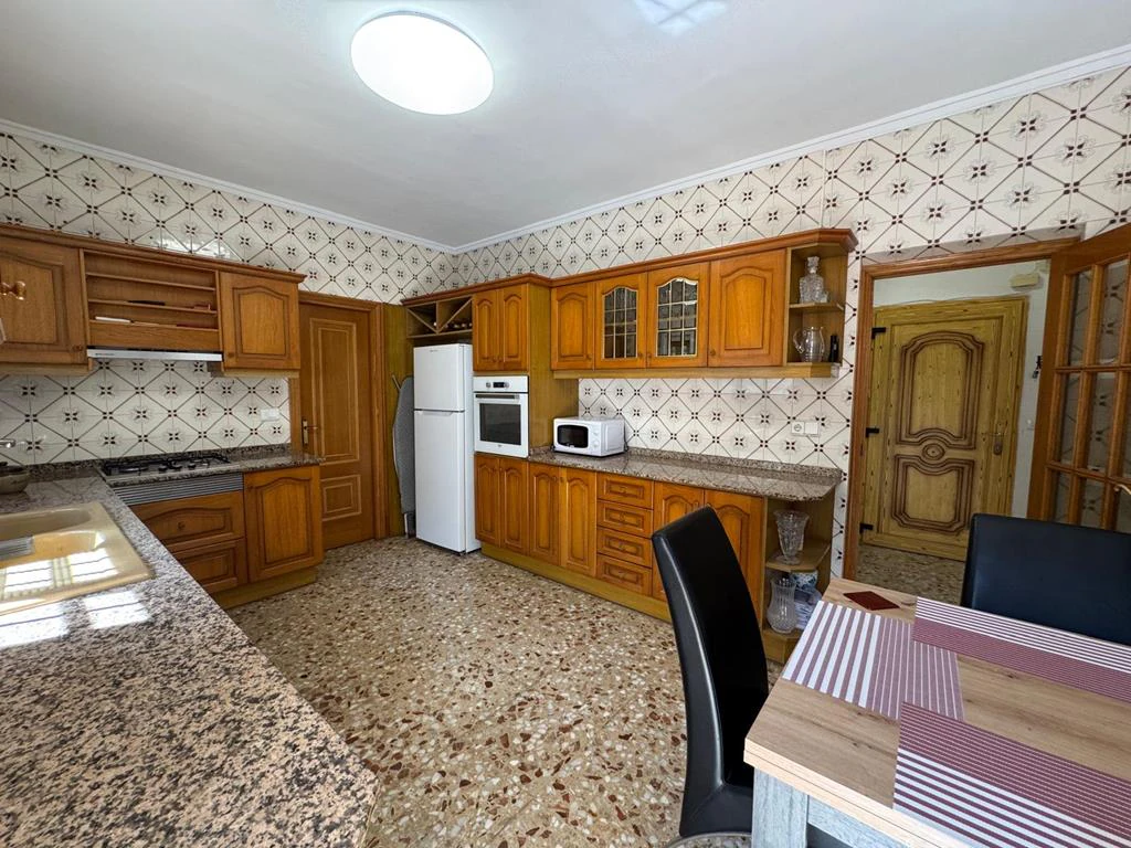 Independent chalet with large plot and private pool in Las Marinas - Dénia
