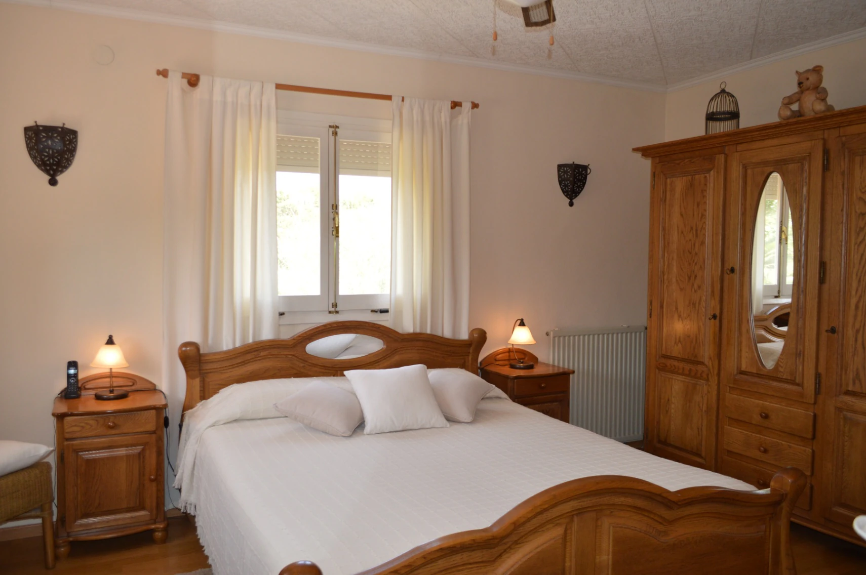 Villa for sale in Alcalali: Private, large south-facing plot, walking distance