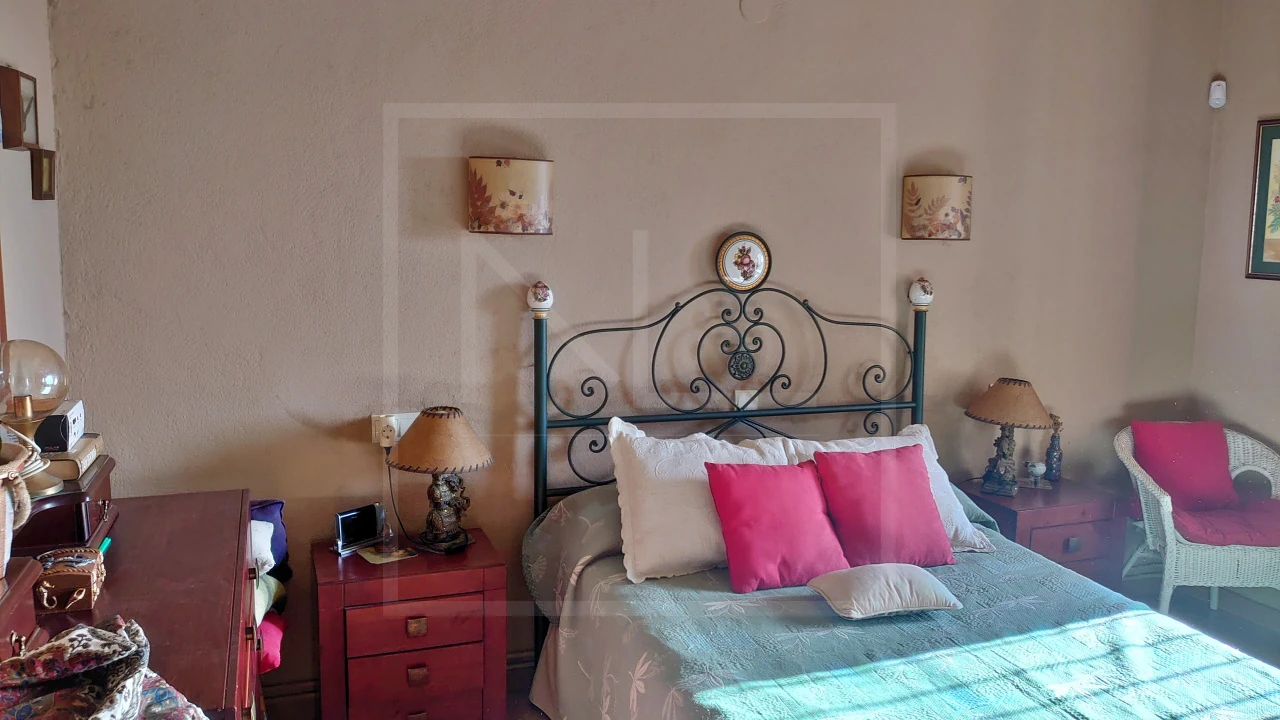 5 bedroom, 3 bathroom villa For Sale in Benitachell