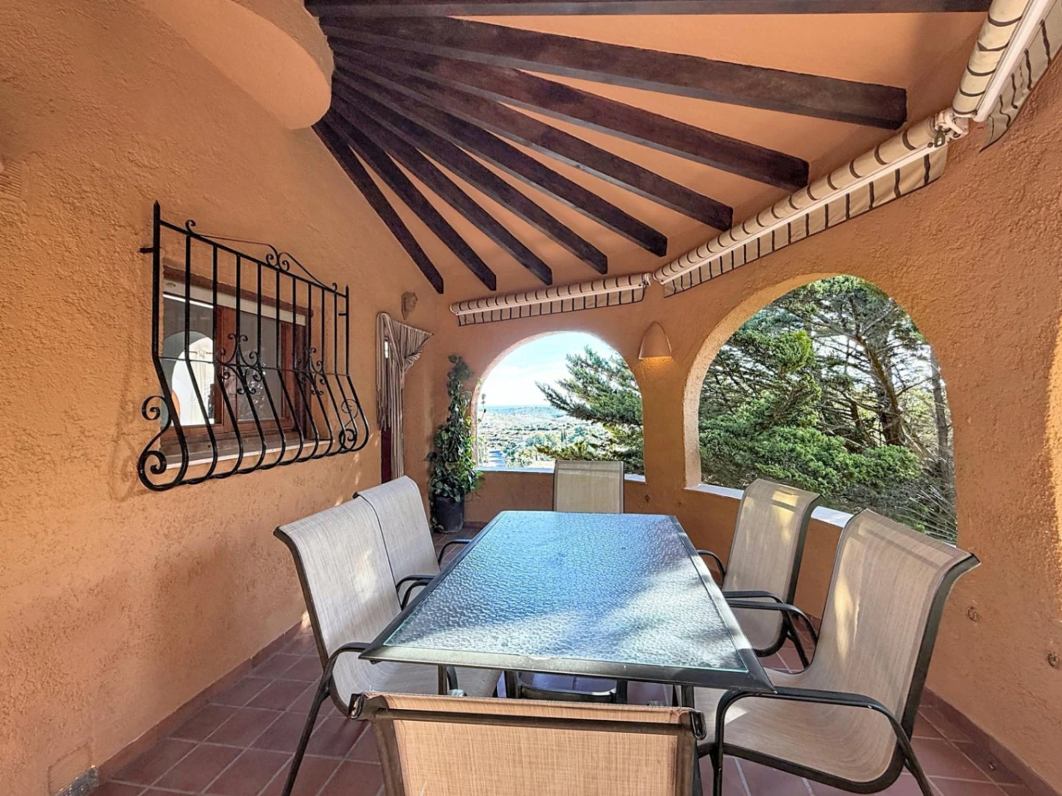 Cumbre del Sol villa with private pool and sea views