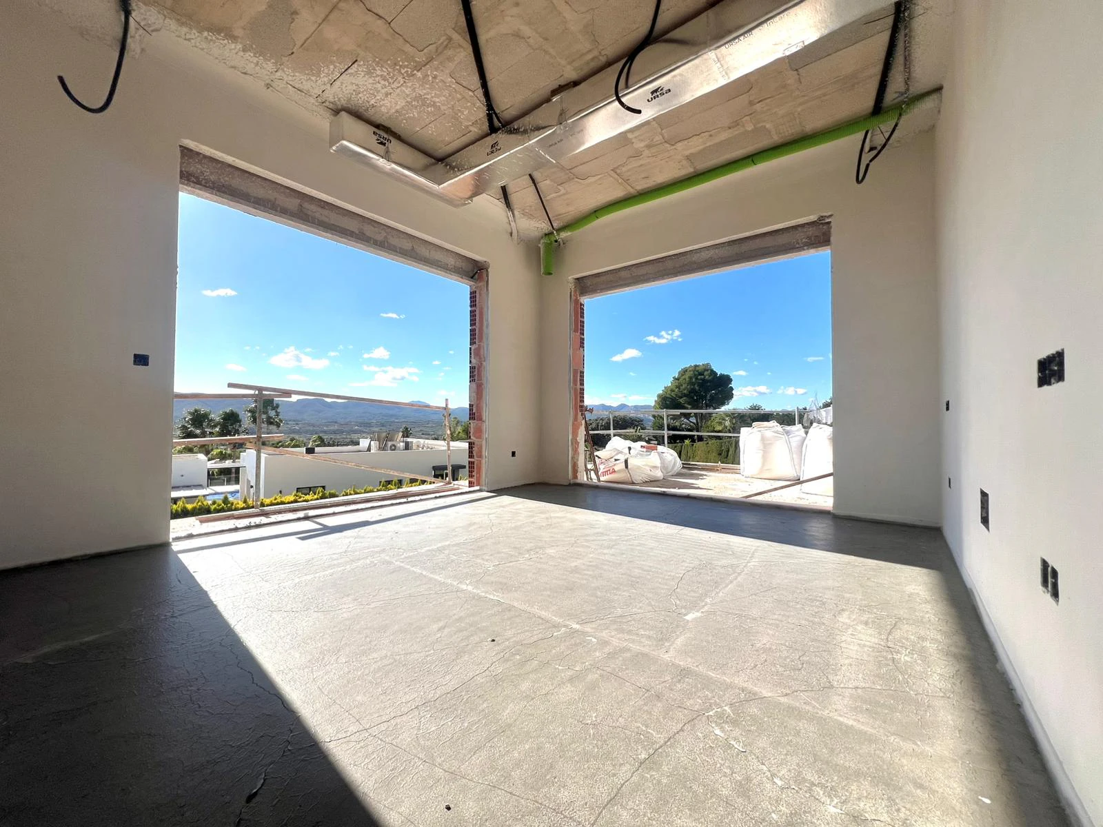 Villa moderna en construcción en la zona del Montgo de Javea