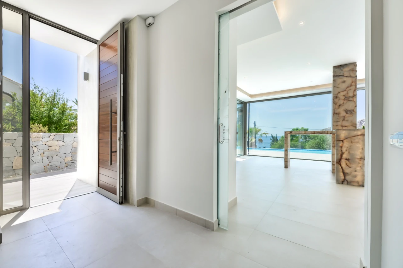 6 Schlafzimmer, 6 Badezimmer Villa zum Verkauf in Calpe