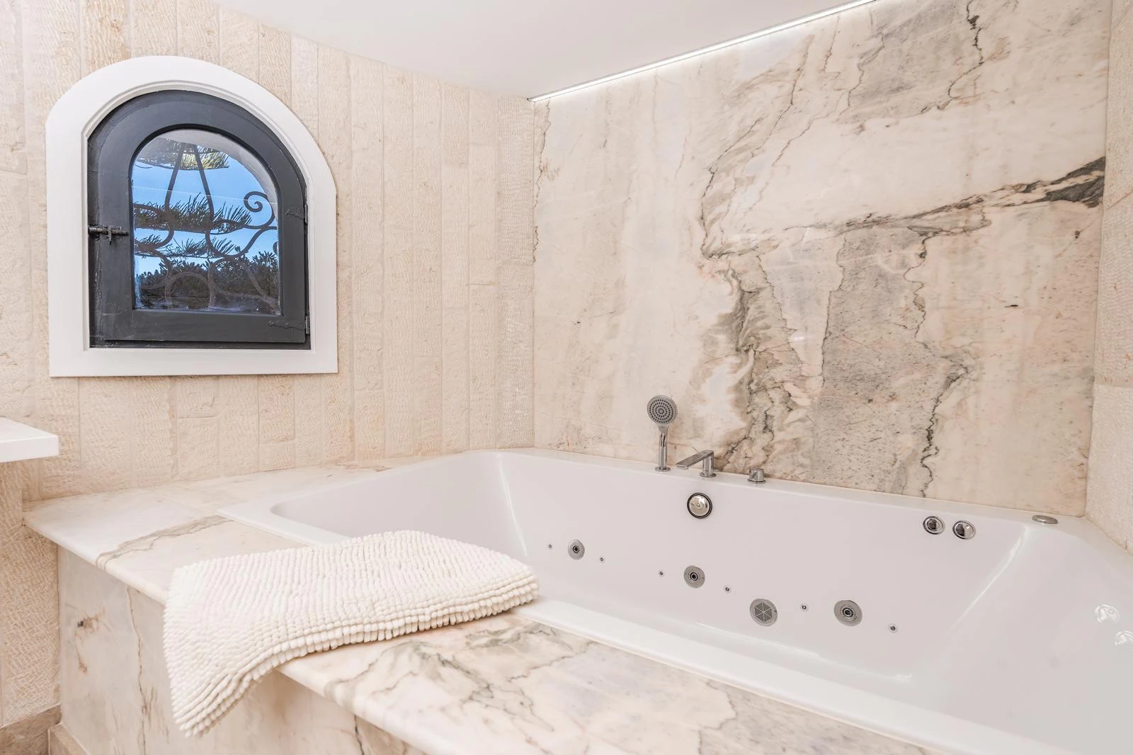 Luxury villa for sale in Jávea with pool, sea views, and independent apartment – Balcón al Mar, Costa Blanca