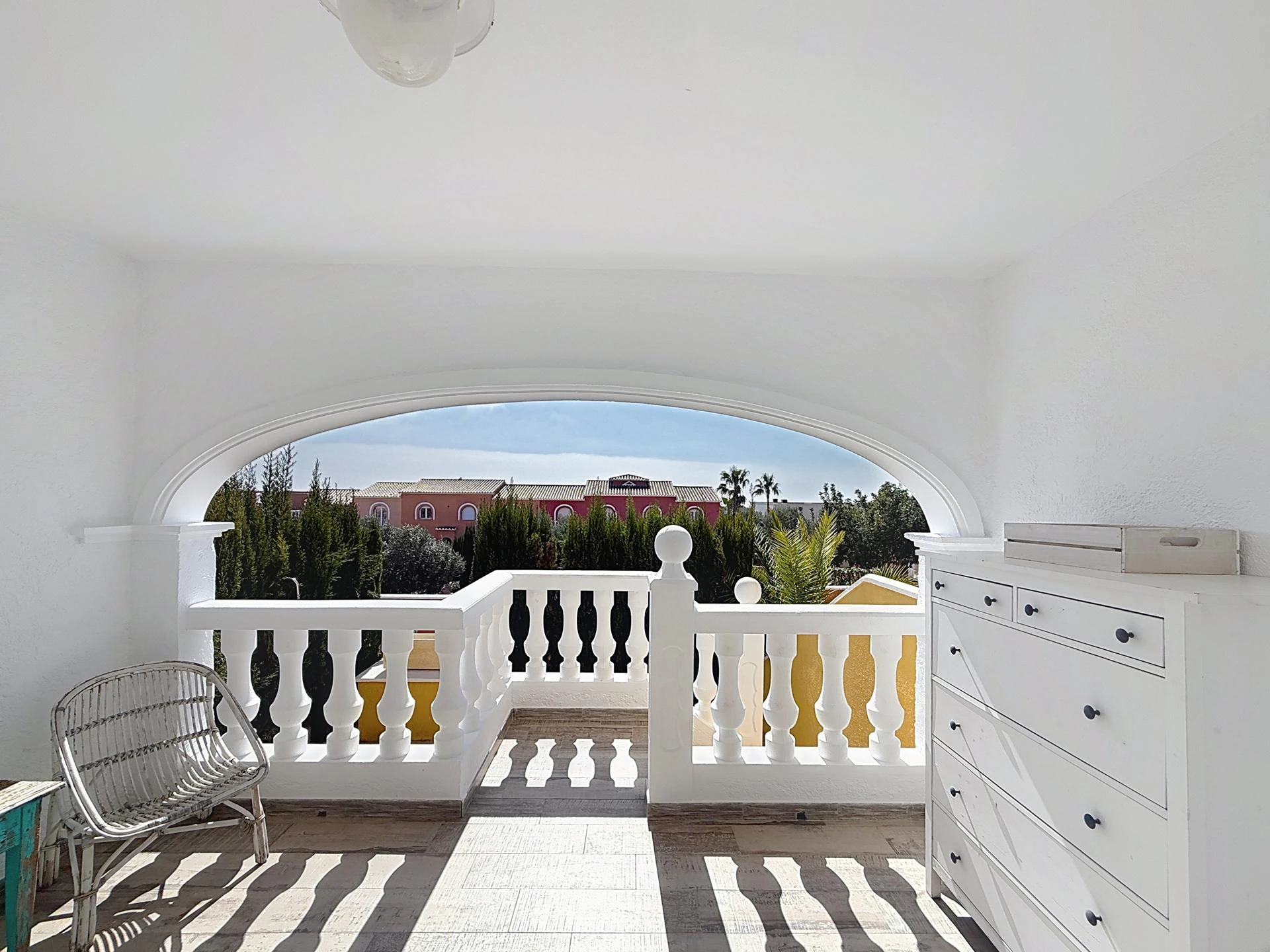 Cumbre del Sol gerenoveerd duplex appartement in Pueblo de la Paz
