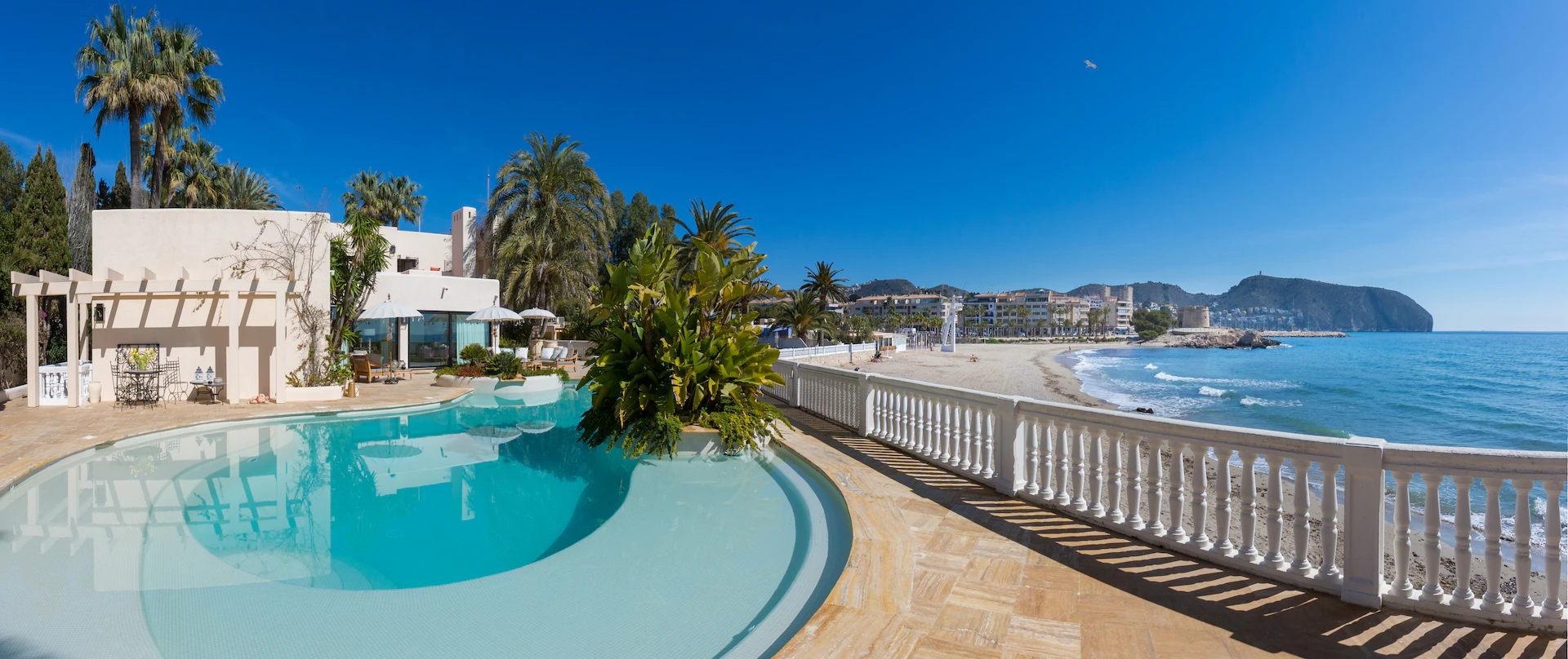 Unique Impressive Luxury Villa Beach House