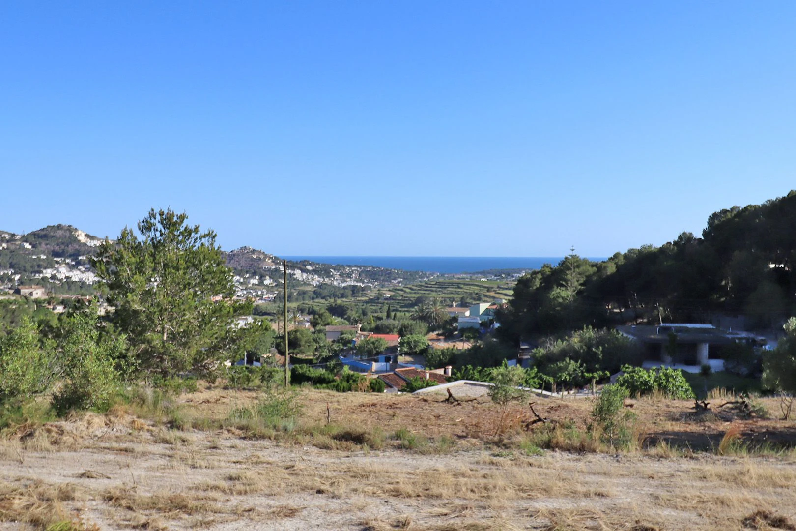 Terreno para construir en venta de 11,000 m2 con vistas al mar y cerca de Moraira