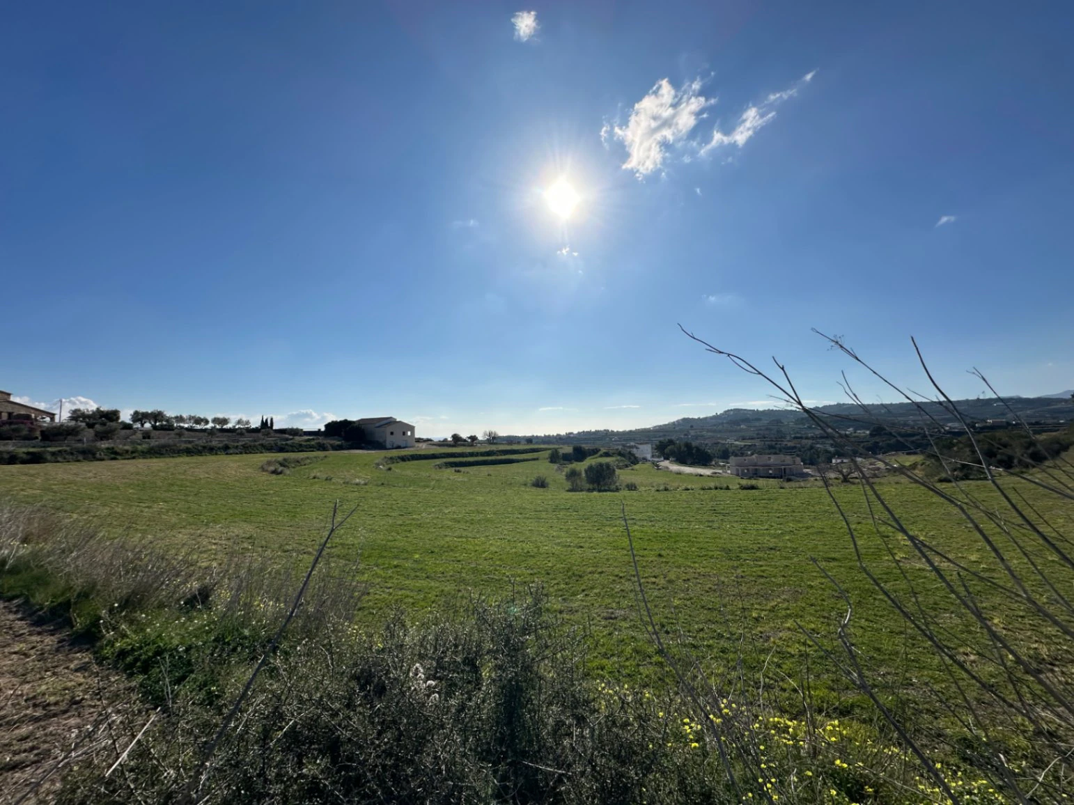 Parcela de terreno en Teulada con vistas al mar y gran potencial edificable