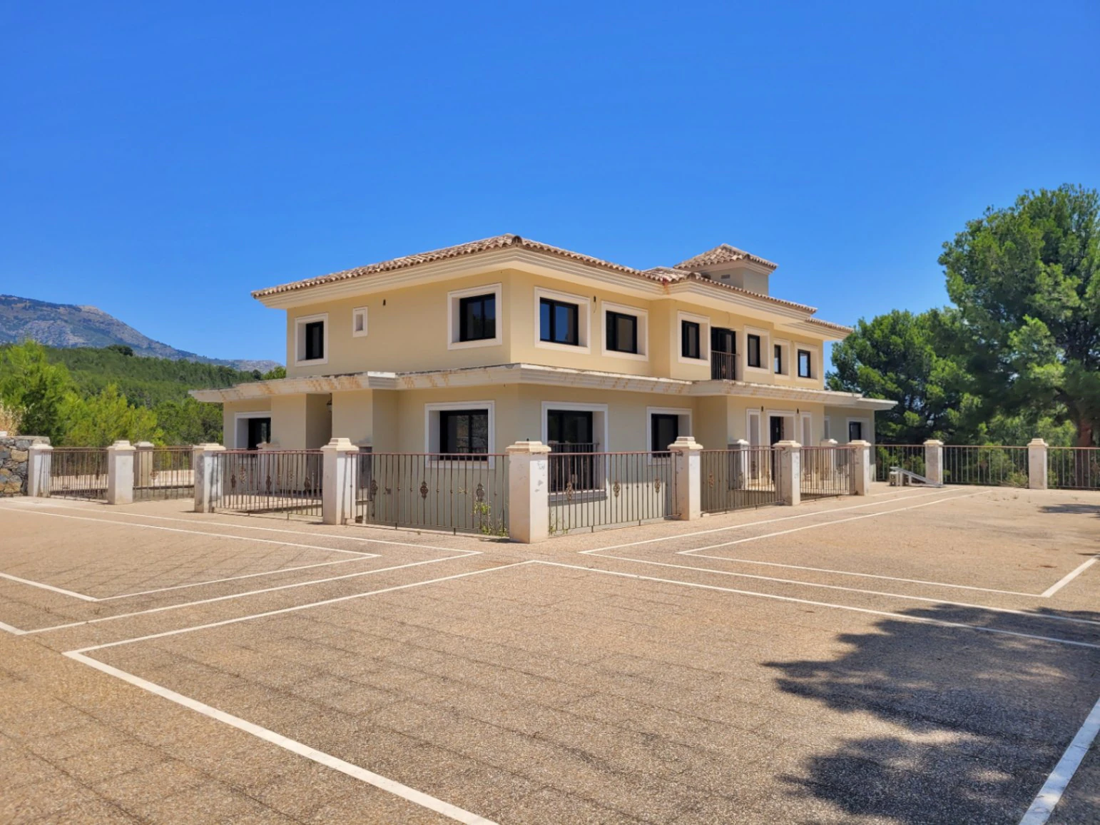 Landhaus mit Grundstück in Polop