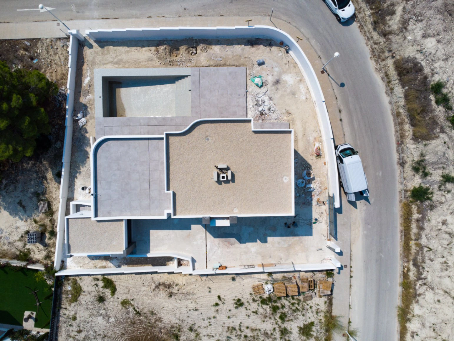 Atemberaubende Villa mit freiem Blick auf die Berge und das Meer.