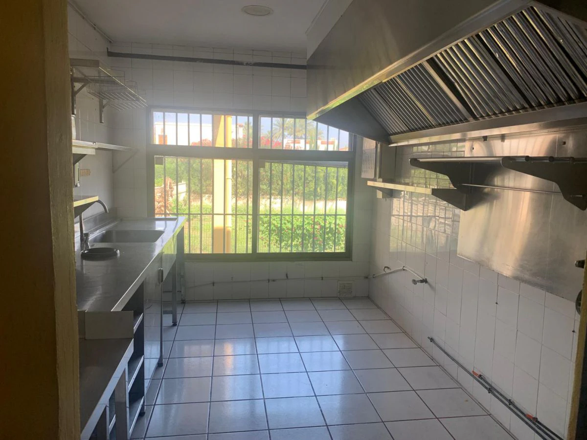For Sale. Commercial premises in Denia