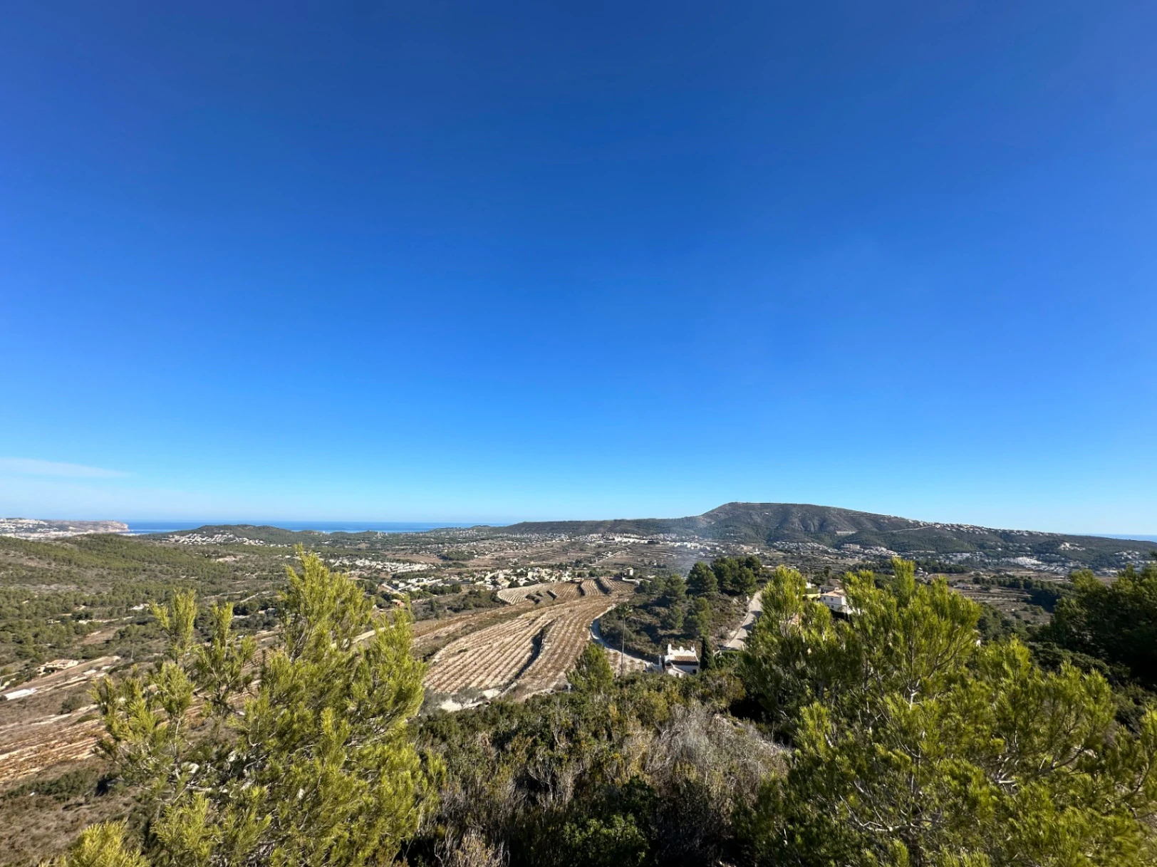 Terreno rustico con vistas