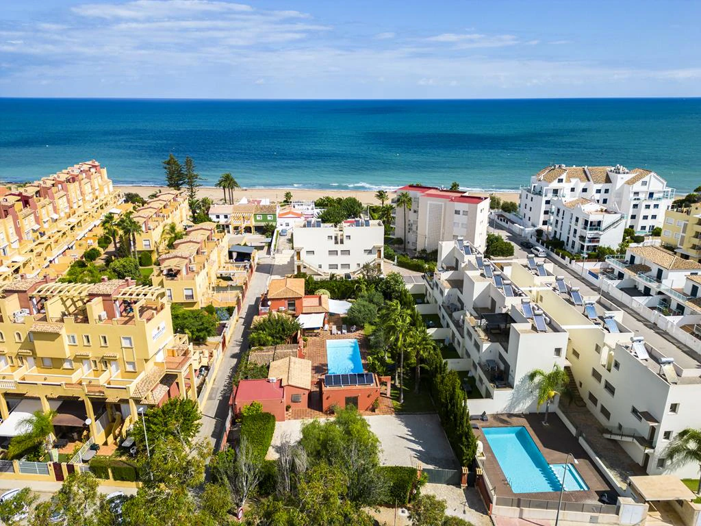 Villa with direct access to one of the best beaches in Dénia