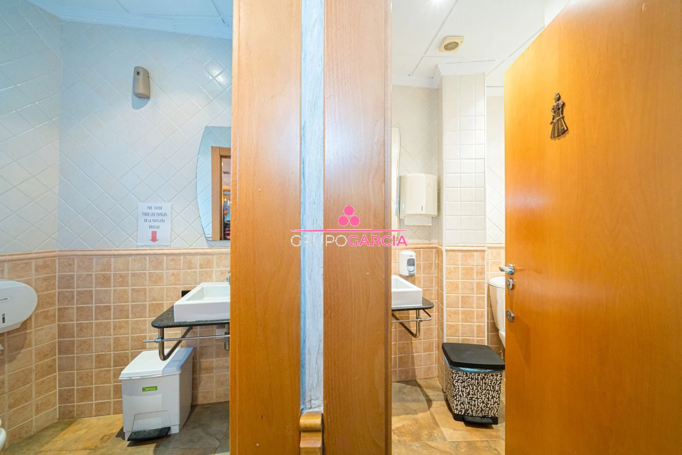 Commercial premises for sale in Alcalali