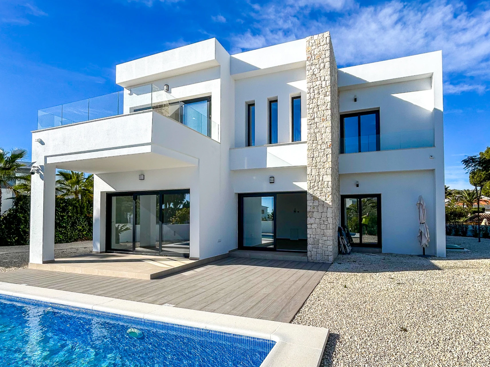 Neu gebaute Villa in Benissa mit Privatpool und Meerblick
