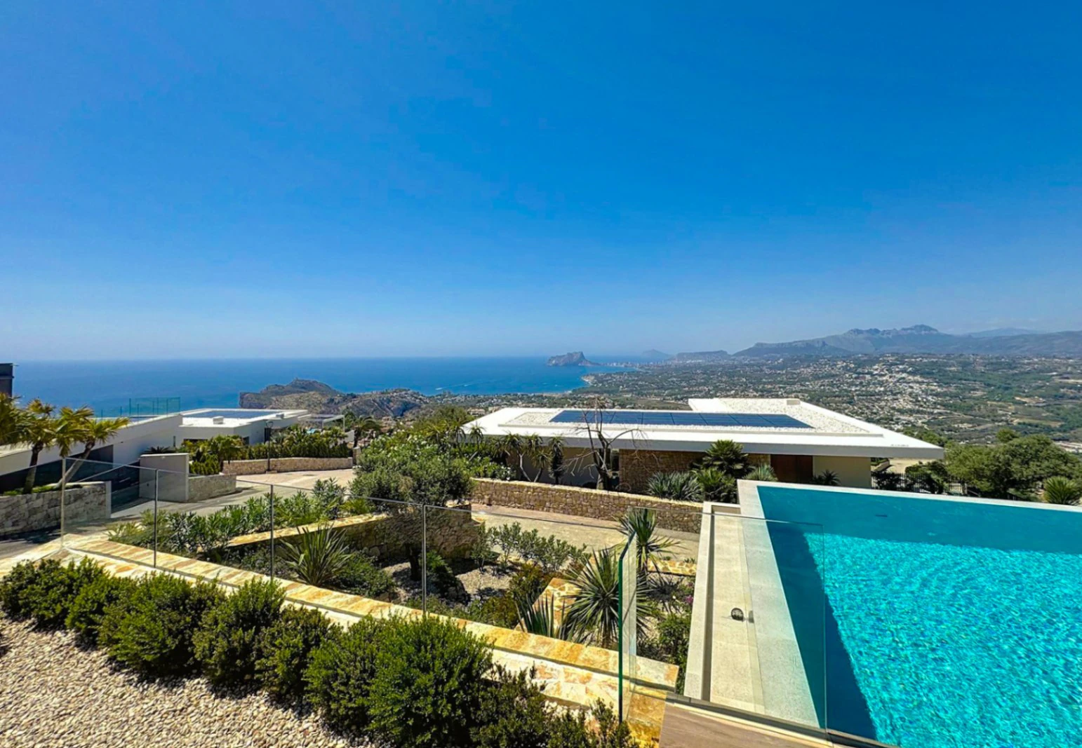 Cumbre del Sol Luxury villa with panoramic views in Jazmines residential area