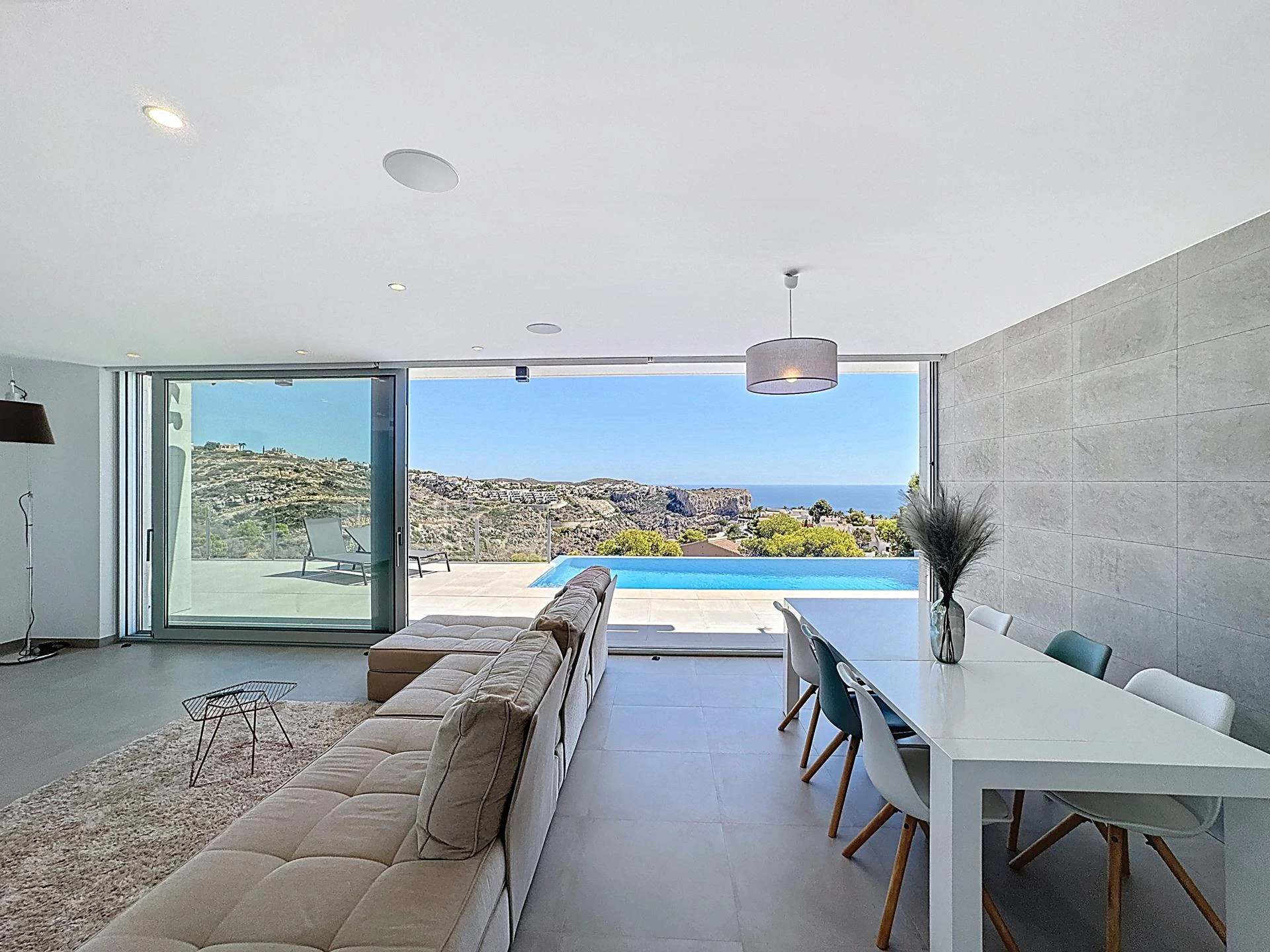 Cumbre del Sol modern villa with sea views and private pool
