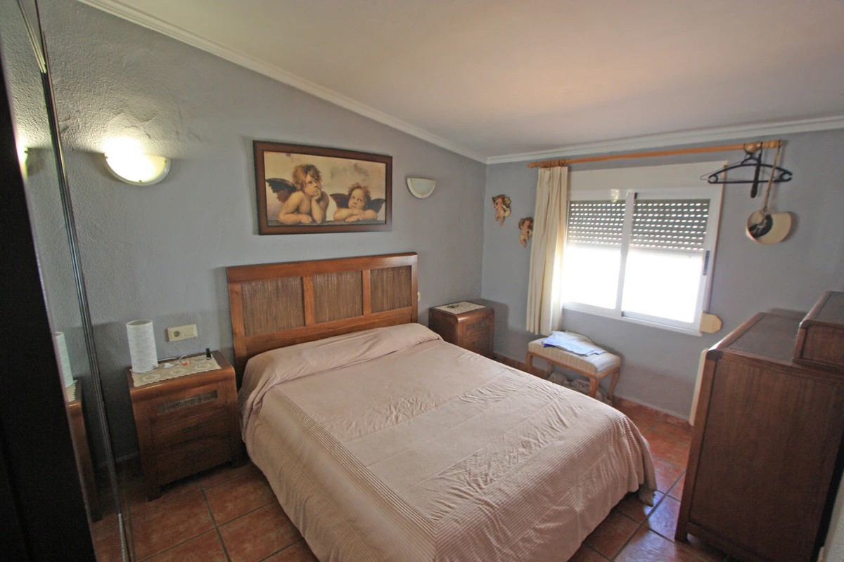 TOWNHOUSE - BUNGALOW WITH OWN PLOT 350 M FROM THE BEACH IN DÉNIA