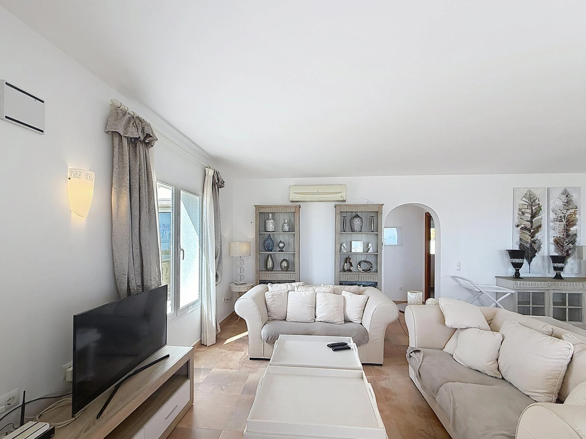 Cumbre del Sol, Villa with sea views