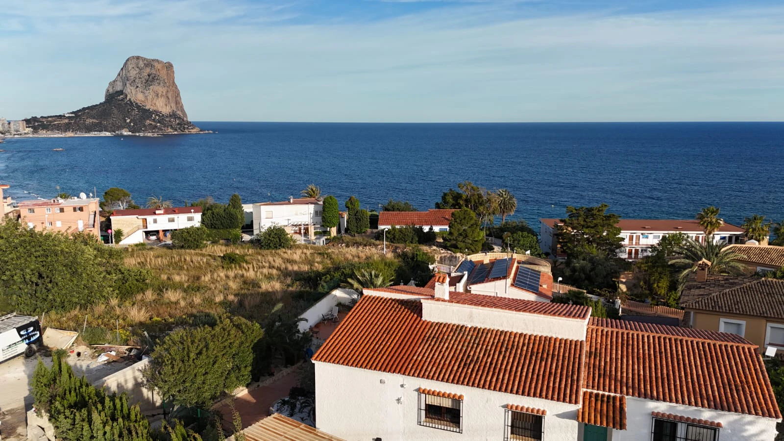 Urban Land for Sale in Calpe – 2,299 m² Plot with Residential & Commercial Use