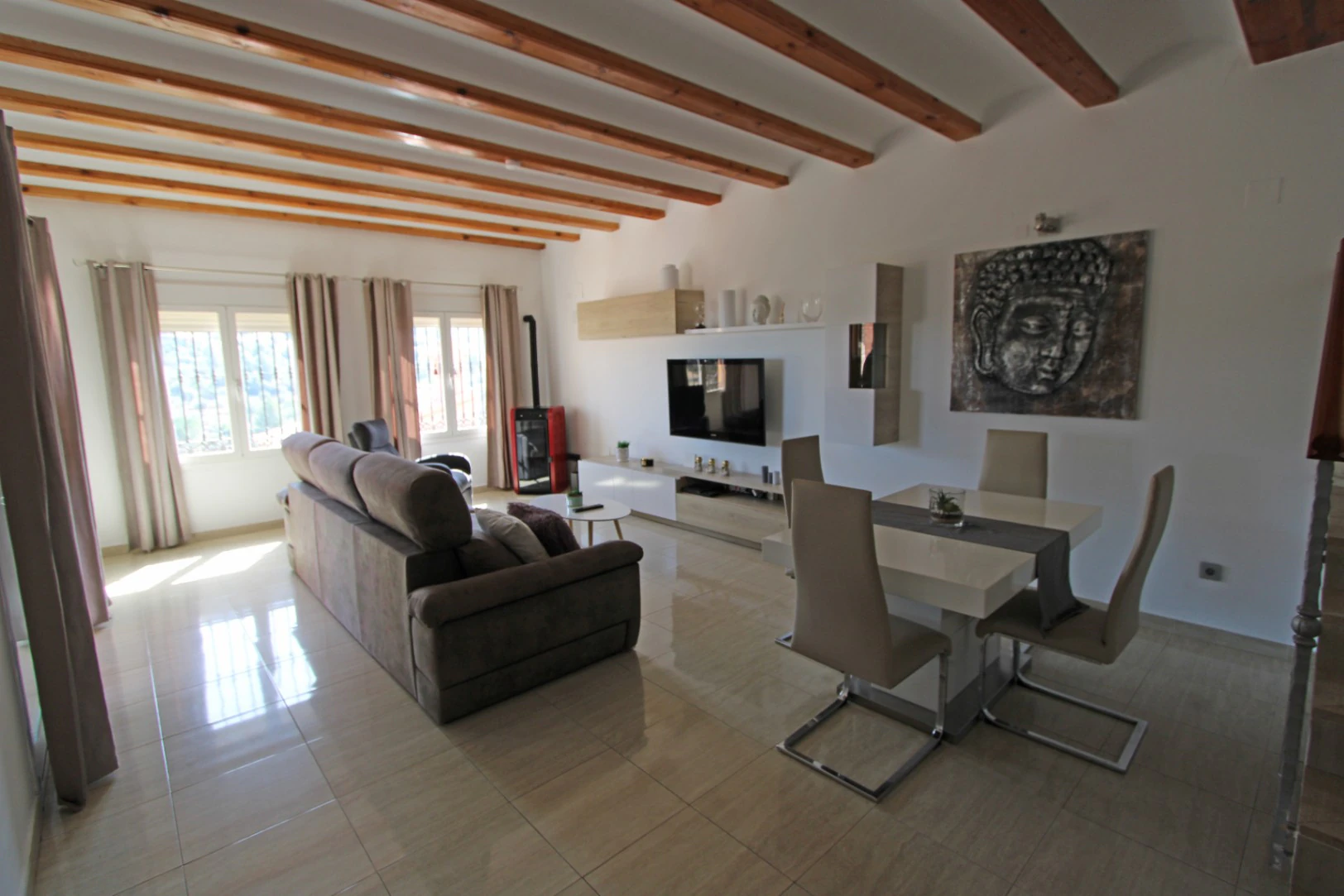 Villa zum Verkauf in Orba mit fantastischer Aussicht