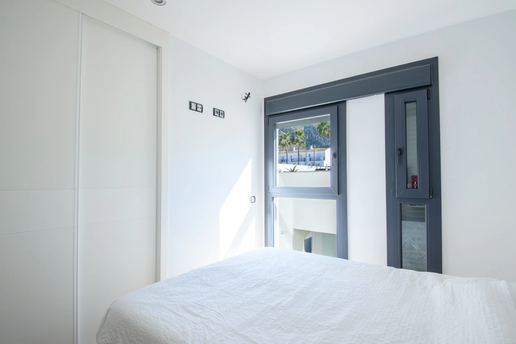 Modernes Haus in Albir – 3 Schlafzimmer, eigenes Grundstück und fußläufig zur Stadt