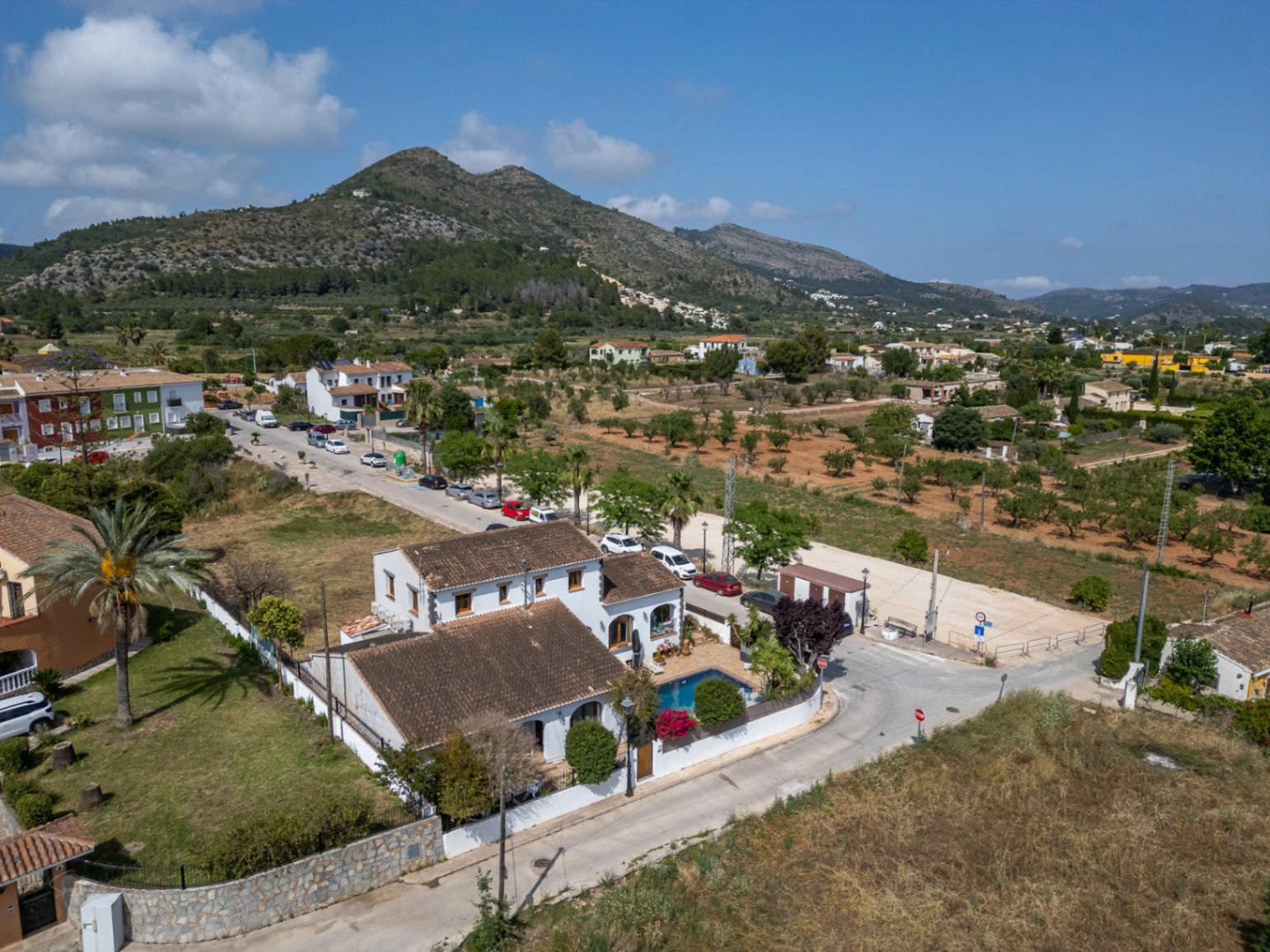 Villa for sale in Alcalali: Main house 4 bed, separate 2 bed casita
