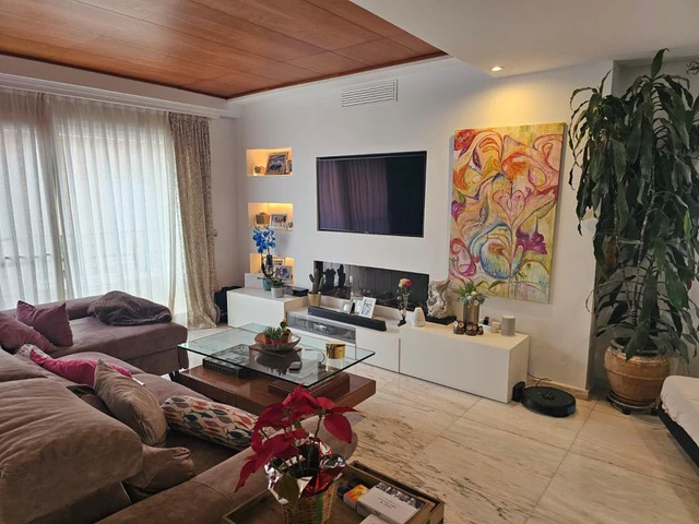 Prachtig herenhuis met uitzicht op zee te koop in de haven van Javea