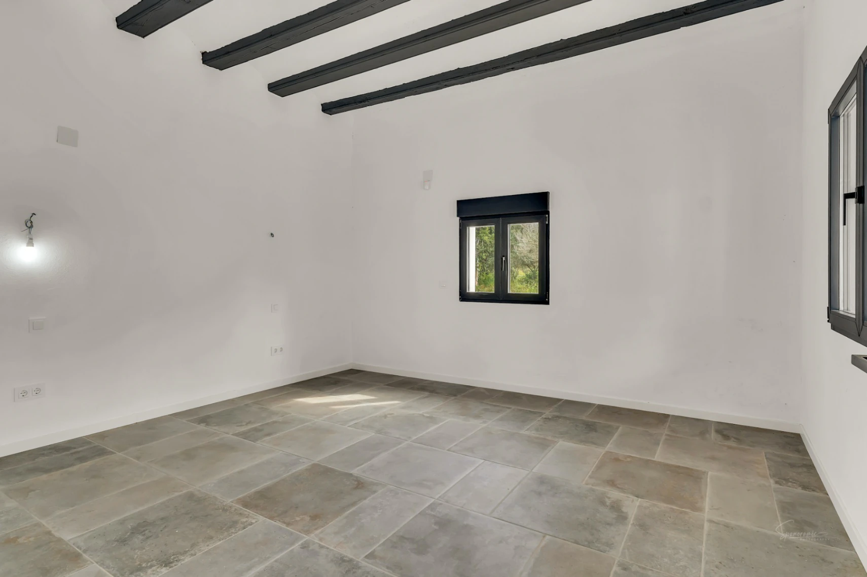 Beautiful Andalusian style finca built on a large plot