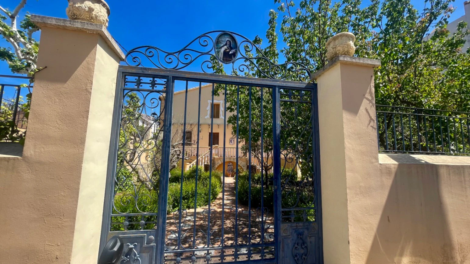 Townhouse for sale in Parcent: Magnificent