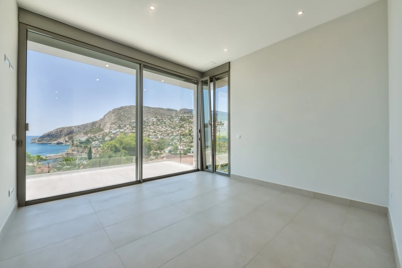 6 Schlafzimmer, 6 Badezimmer Villa zum Verkauf in Calpe