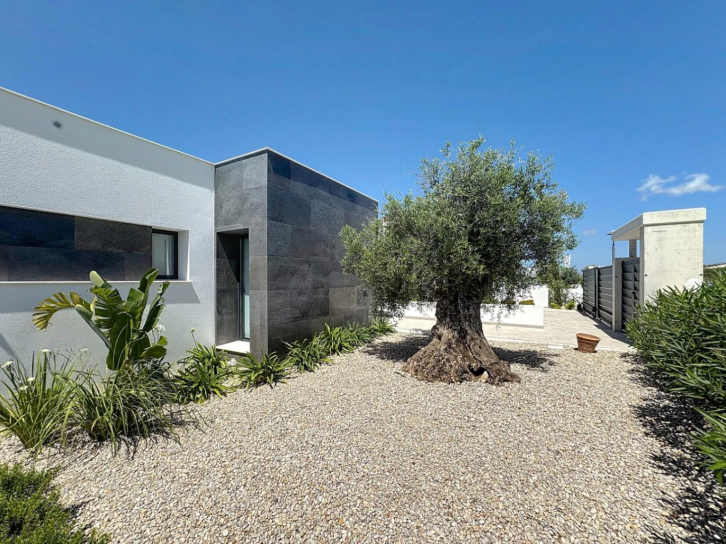Cumbre del Sol Luxury villa with panoramic views in Jazmines residential area