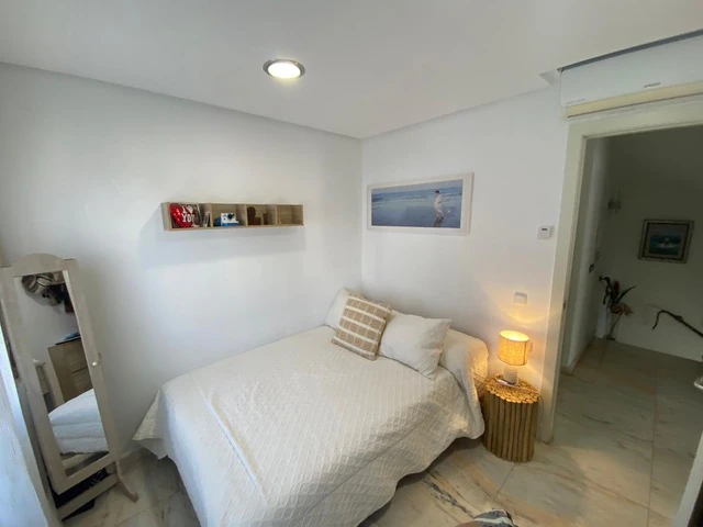 Prachtig herenhuis met uitzicht op zee te koop in de haven van Javea