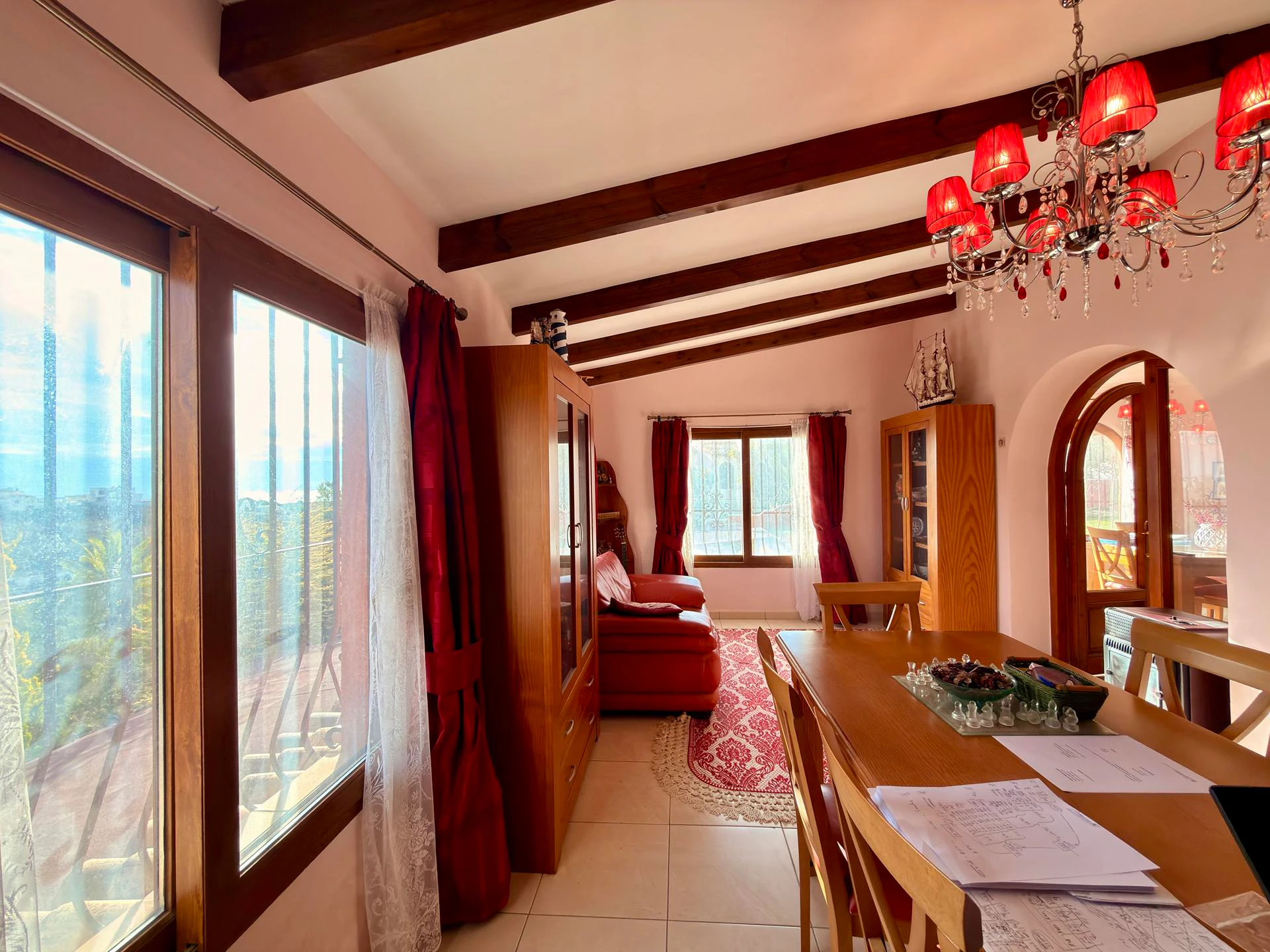 Cumbre del Sol: a Mediterranean-style villa with a swimming pool and sea views