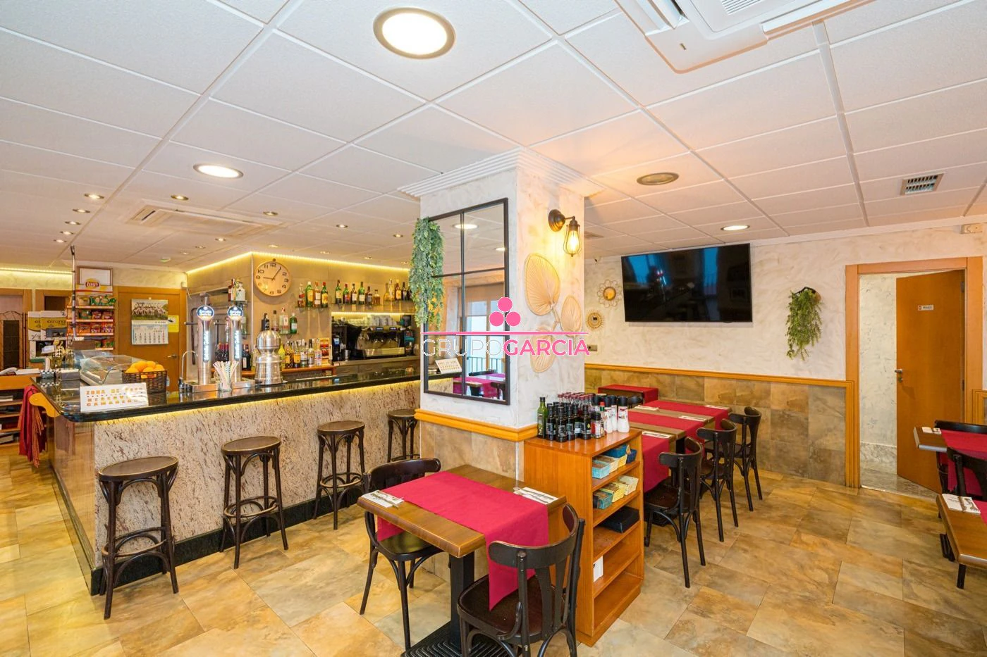 Commercial premises for sale in Alcalali