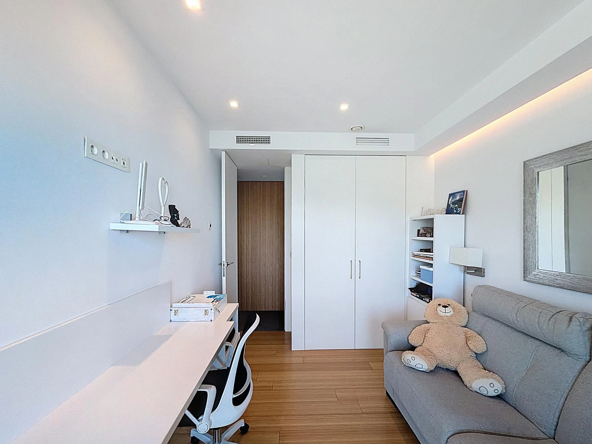 Cumbre del Sol moderne luxe appartement metSpectaculaire panoramisch uitzicht op de zee en de kliffen